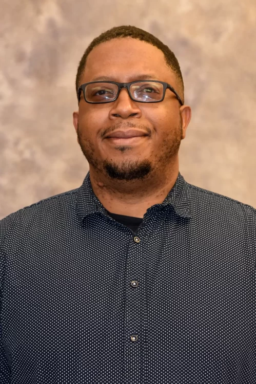 Click to view profile for Johnny Davis