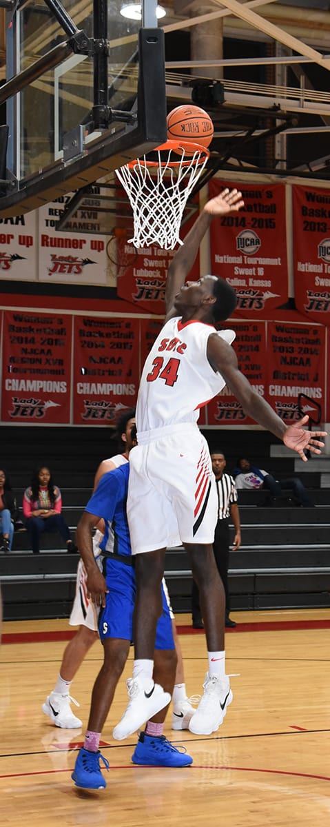Jets Marquel Wiggins, 34, slams a dunk for the Jets in the win over St. Petersburg College.