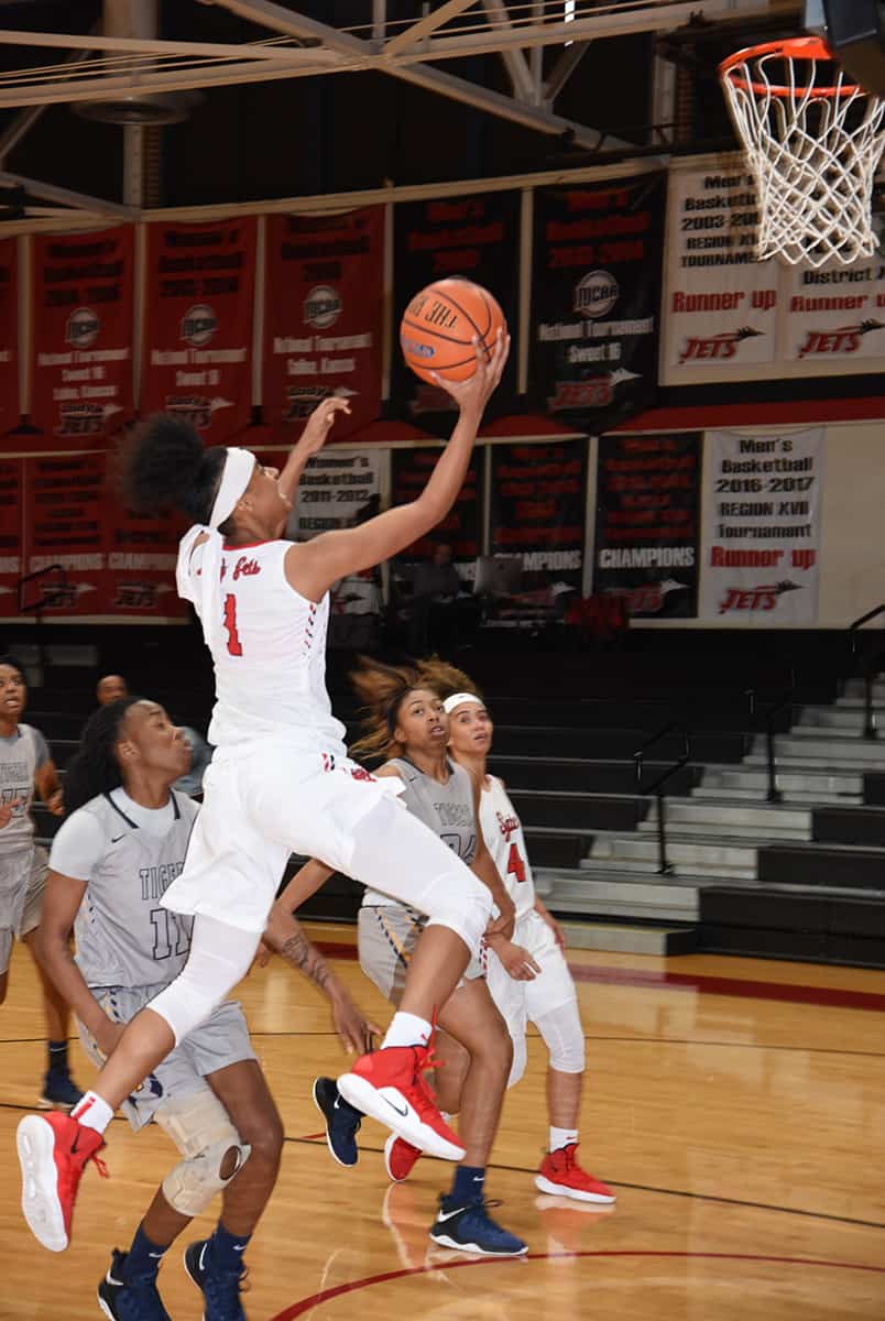 Sophomore forward Ricka Jackson, 1, was the top scorer for the Lady Jets with 16 points.