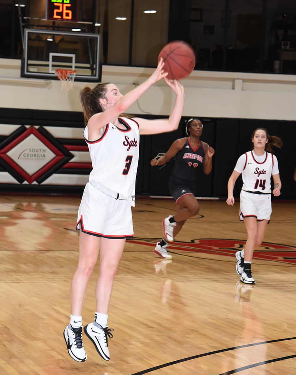 SGTC’s Abby Solway (3) led the Lady Jets in scoring with 28 points. She knocked down eight threes.