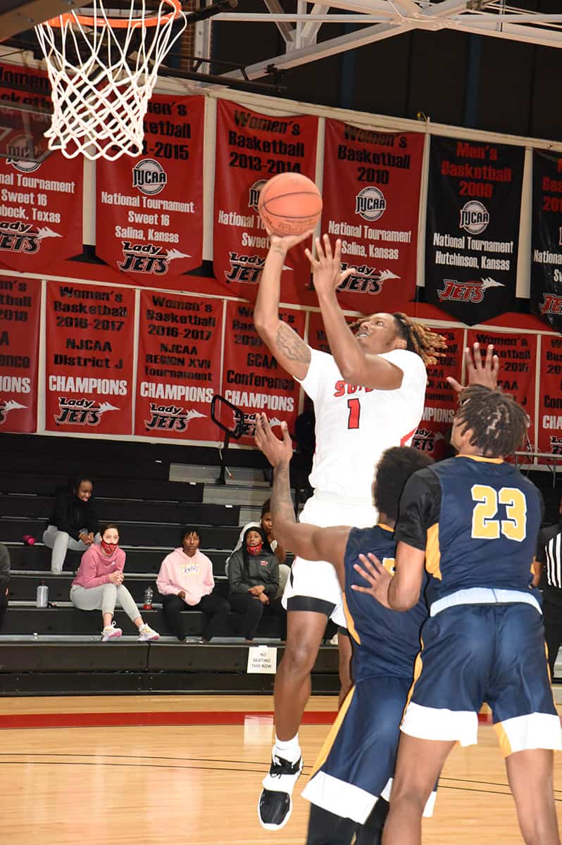 Tabais Long, (1), led the Jets in scoring against Andrew College with 15 points.