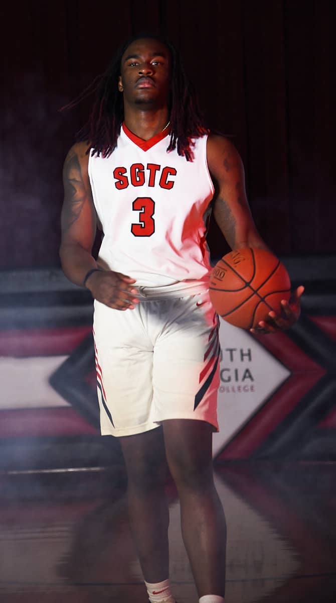 Jalen Reynolds (3) was the top scorer for the Jets Tuesday night against Albany Tech.