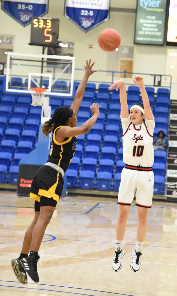 Sophomore Moe Shida, 10, was the leading scorer for the Lady Jets with 12 points.