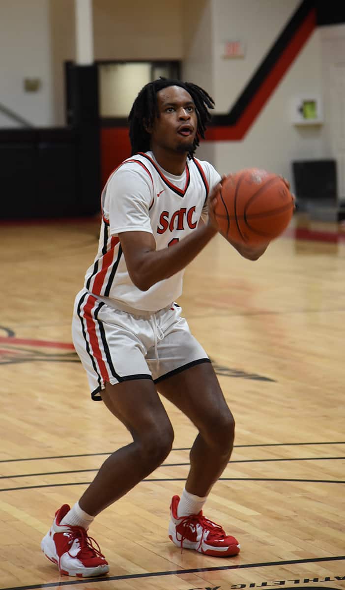 Malik Battle, 1, was the top scorer for the Jets against Chattahoochee Valley Community College.