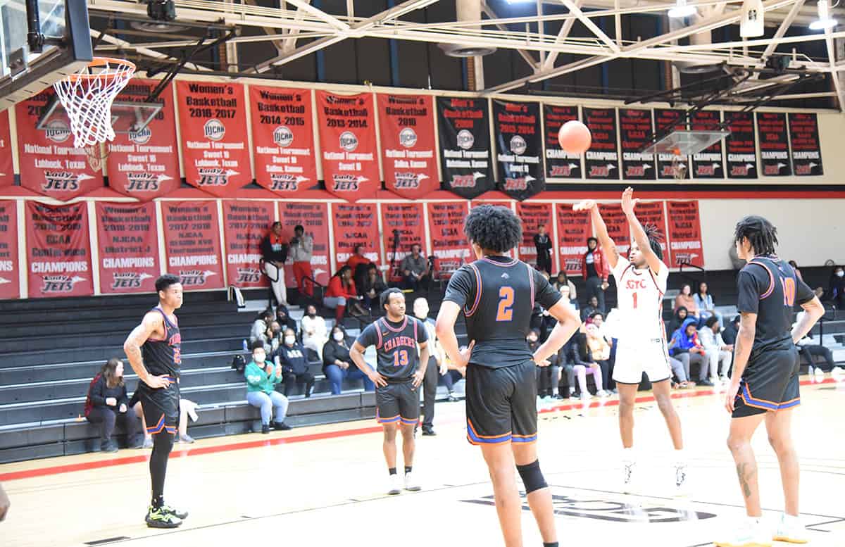 Malike Battle, 1, hits freethrows in overtime to help the Jets capture the overtime win.