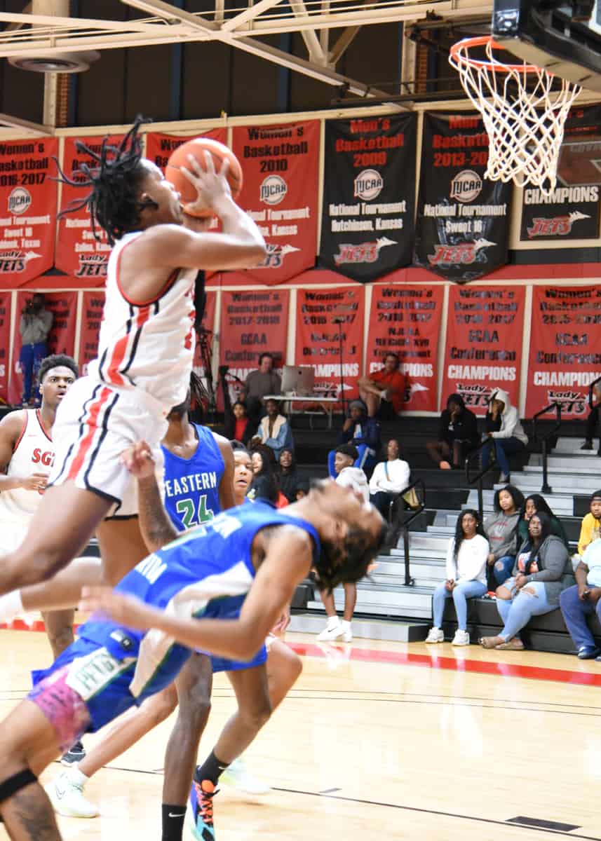 Jets Sophomore guard Semaj Henderson, 2, scored 41 points in two losses over the weekend in Florida.