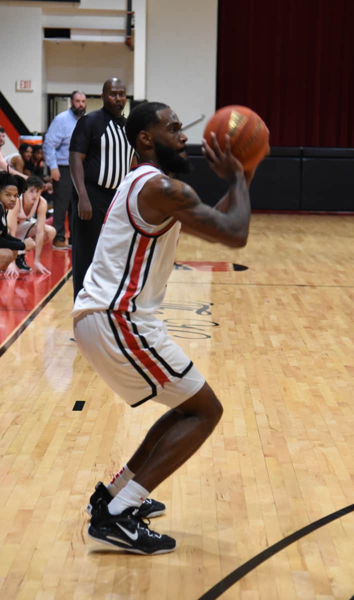 Aaron Pitts, 4, led the Jets in scoring against State College of Florida Manatee-Sarasota.