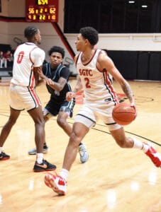 Deonte Williams, 2, was the top scorer for the Jets in the 73 – 70 win over Chattahoochee Valley Community College.