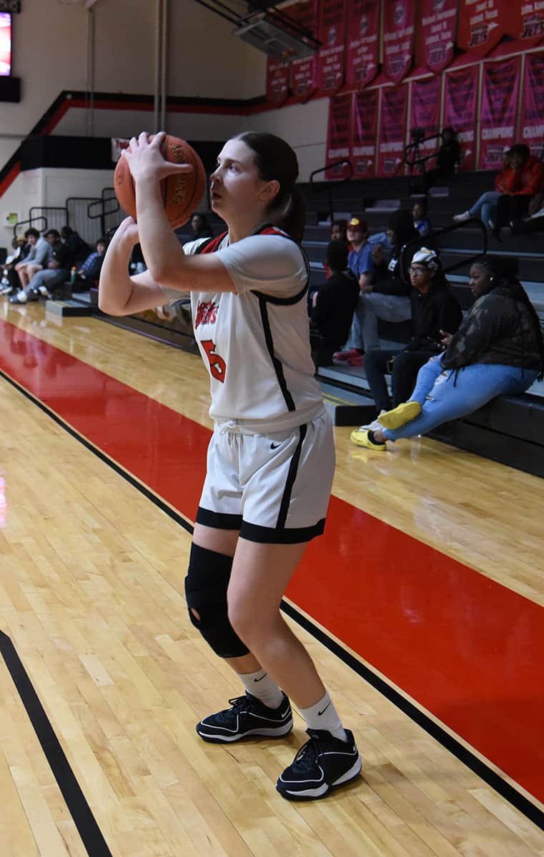 Greta Carollo, 5, led the Lady Jets in scoring with 32 points against Southern Crescent.