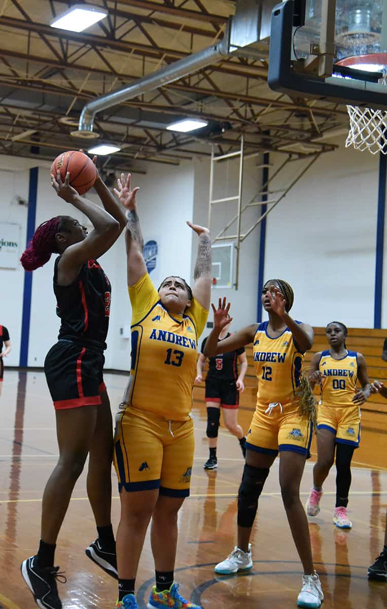 Maeva Fotsa, 22, was the top scorer for the Lady Jets with 14 points against Andrew College.