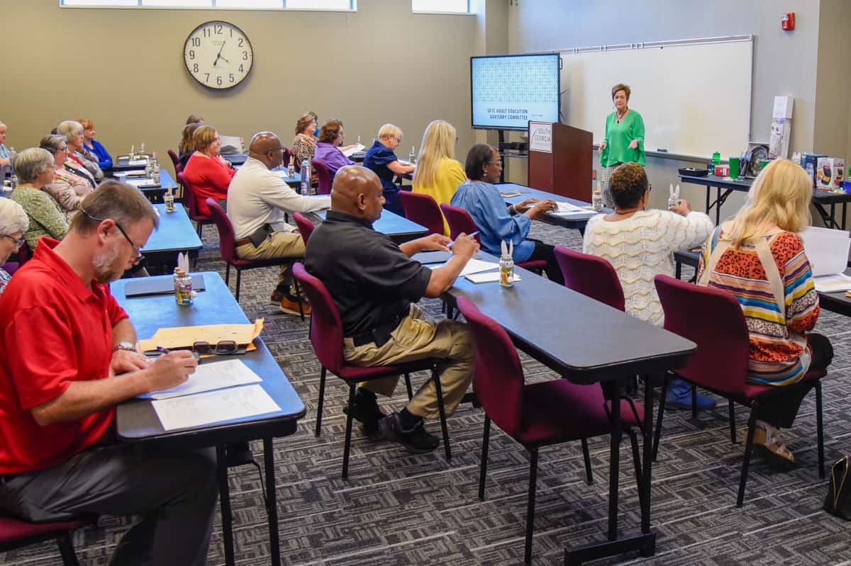 SGTC Dean of Adult Education Lillie Ann Winn leads a recent meeting of the Adult Education program’s advisory committee.