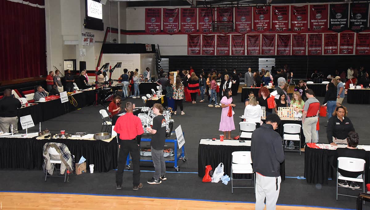 A large crowd took advantage of SGTC Spring Fling event.