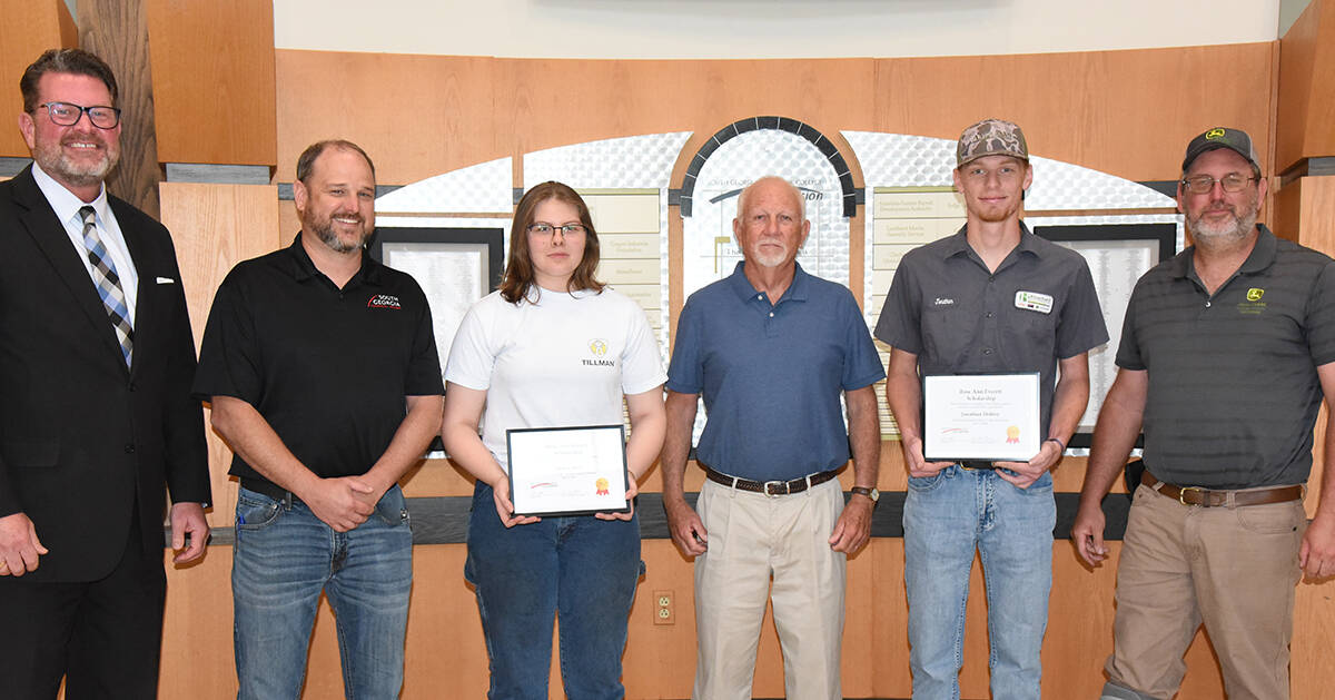 South Georgia Technical College President Dr. John Watford (left) is shown above with Jake Everett (center) and the new recipients of the Rose Ann Everett Scholarships. Shown with Dr. Watford (l to r) are SGTC Welding Instructor Ted Eschmann, Rose Ann Everett Scholarship winner and welding student Jenna Curtis, Jake Everett, SGTC John Deere Tech student and Rose Ann Everett scholarship winner Jonathan Mobley with his John Deere Tech instructor Matthew Burks.