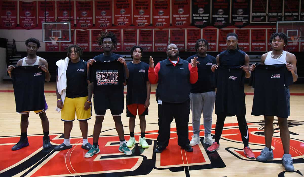 SGTC Police Chief Calvin Hodge is shown above with the SGTC Intramural Basketball Tournament Champions. The members of the team included: Zycamron Currington, Chanze Hill, Jameron Green, Kenneth Pough, Zey’Trevion Milton, Jakavian Moore, and Martravius O’Neal.