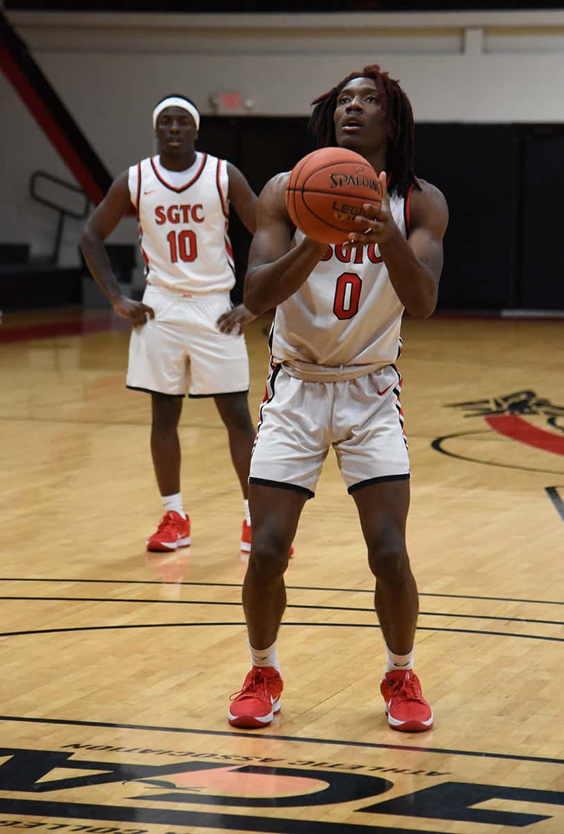 Jalexs Ewing (0) led the Jets with 16 points and five rebounds in the loss to Tallahassee State College.