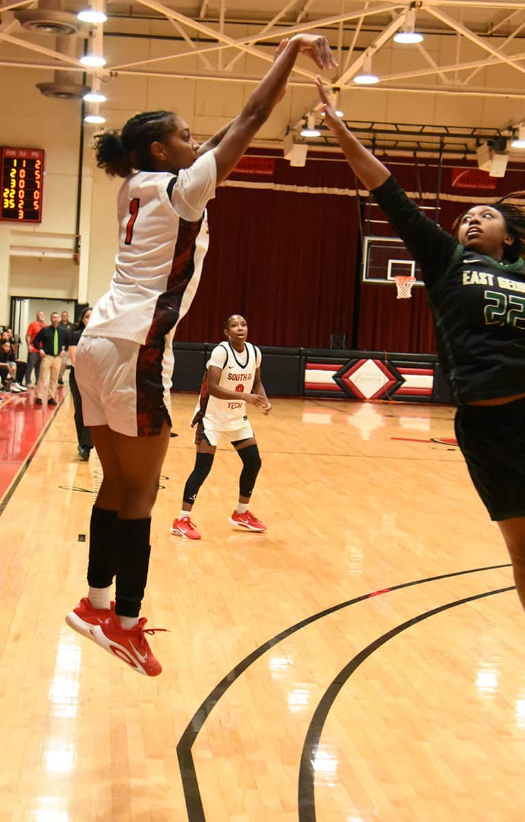 Ja’Niya Broome (1), a freshman guard from Harris County, had 31 points against East Georgia State College’s Lady Bobcats.