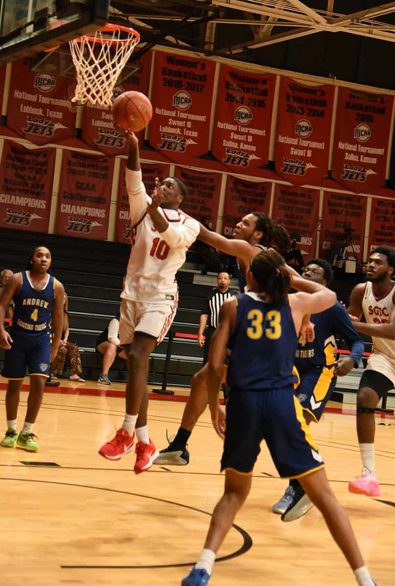 Marcellus Myles (10) was the top scorer for the Jets with 14 points.