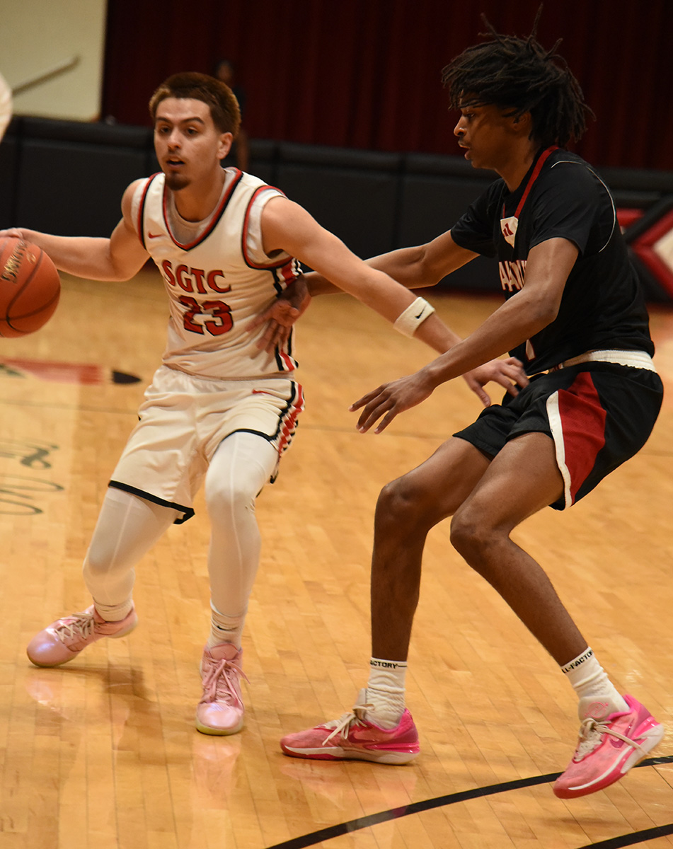 SGTC Jet Ilich Yacaman (23) tossed in 18 points to lead the Jets to an impressive win over Albany Tech.