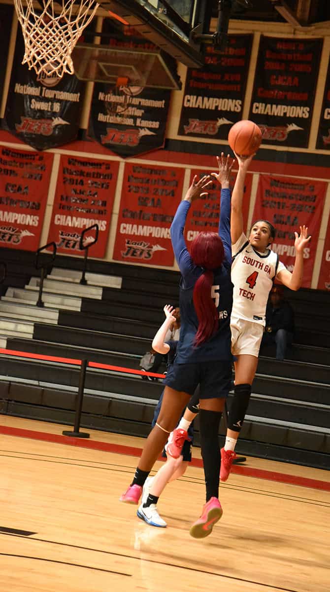 Taja Bennett, 4, was the leading scorer for the Lady Jets with 27 points.